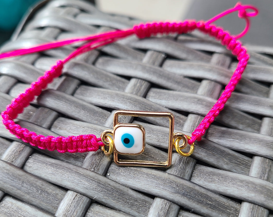 Evil eye pink macrame bracelet